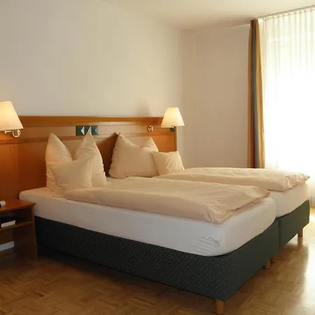 & Residenz Am Kurpark 3*