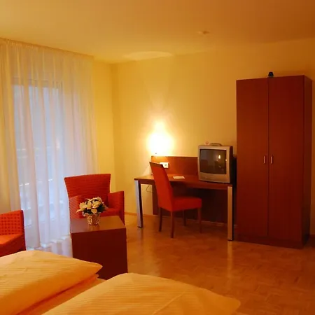 & Residenz Am Kurpark Aparthotel 3*